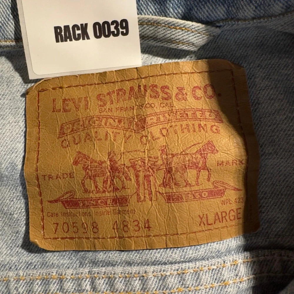 Vintage Levis 70598 Denim Trucker Jacket Mens XL Blue Light Wash 90s Streetwear